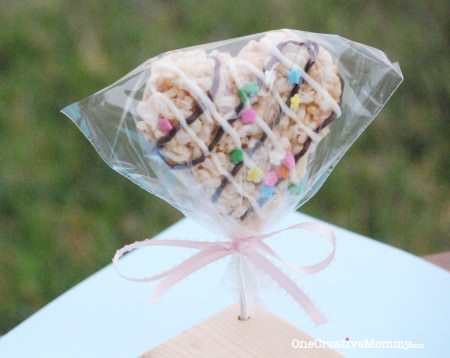 Quick and Easy Gluten Free Spring Rice Krispie Treats--Make these in under a half hour!!! {OneCreativeMommy.com}