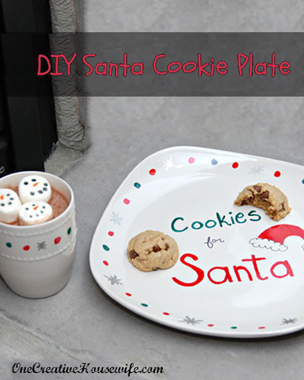 Adorable DIY Santa Cookie Plate Christmas Craft for Kids {Santa won't have any trouble finding his cookies this year!} Guest post from One Creative Housewife on OneCreativeMommy.com