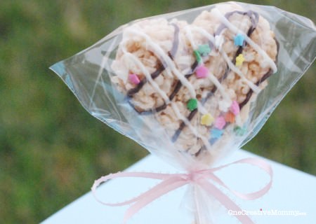 Frugal Treat Packaging from OneCreativeMommy.com {Don't buy expensive treat bags! You dont need them.}