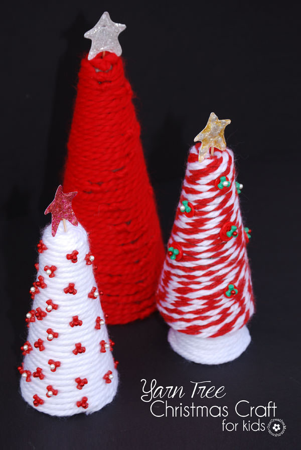Yarn Tree Christmas Craft for Kids {OneCreativeMommy.com} Have fun creating together, and then display your project every year! Christmas Decor and Kids Craft Idea