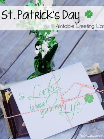 In honor of St. Patrick's Day, let someone know you're lucky to have them in your life with this free printable greeting card. {St Patricks Day Printable from OneCreativeMommy.com}