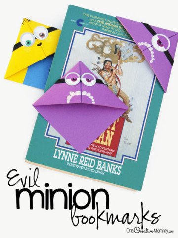 Quick and Easy Minion Bookmark Kids Craft|Perfect for a Minion Birthday Party! {OneCreativeMommy.com} Have you ever seen these origami bookmarks? They're so easy and fun to use.