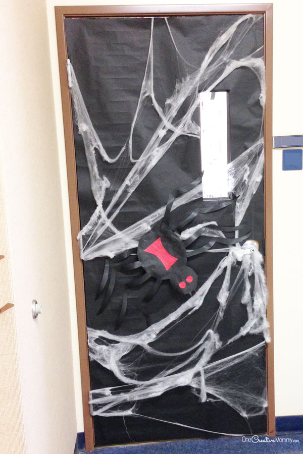 Simple Spider Web Door | Quick and Easy Halloween Classroom Door Decorations {OneCreativeMommy.com}
