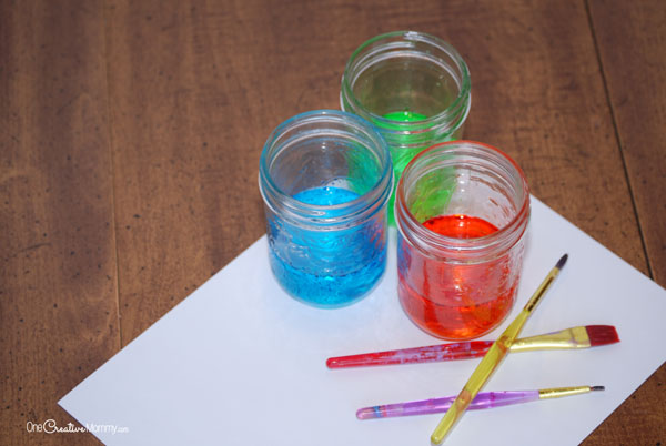 Wow your kids with Epsom Salt Painting! They'll love the crystals that form as the paint dries. {OneCreativeMommy.com} Fun kids science craft idea