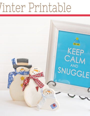 Brr! It's cold outside. Warm up your decor with this adorable Keep Calm and Snuggle free printable for Winter! {OneCreativeMommy.com}