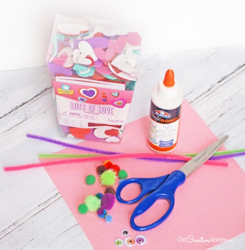 Adorable Love Bugs Valentine Craft - onecreativemommy.com