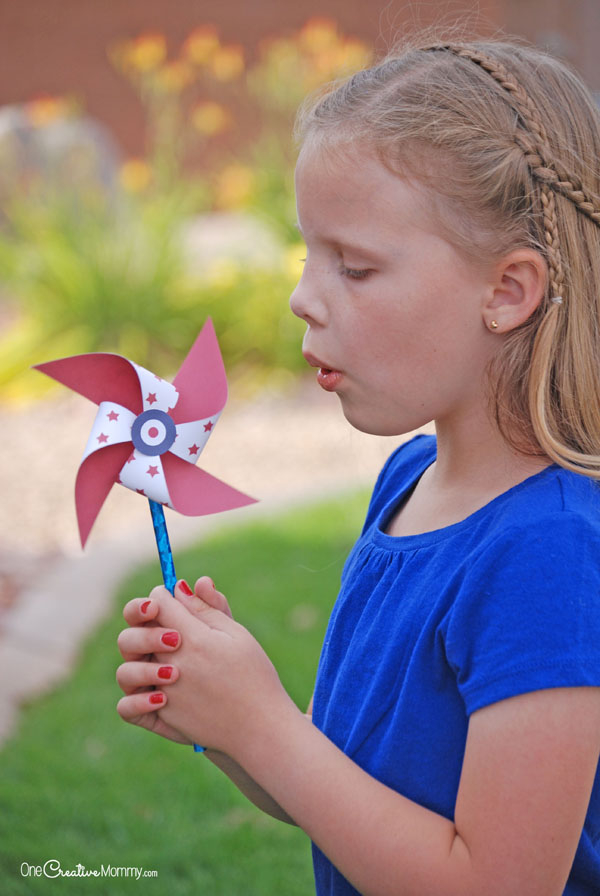 Fun and Easy 4th of July Craft for Kids! Patriotic Pinwheels | I provide the mix-and-match printables and instructions. You provide the fun! {OneCreativeMommy.com}