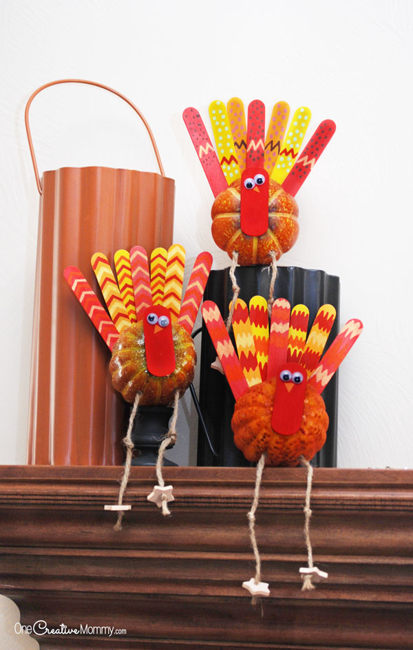 Thanksgiving Crafts: Pumpkin Turkey Kids Craft {OneCreativeMommy.com}