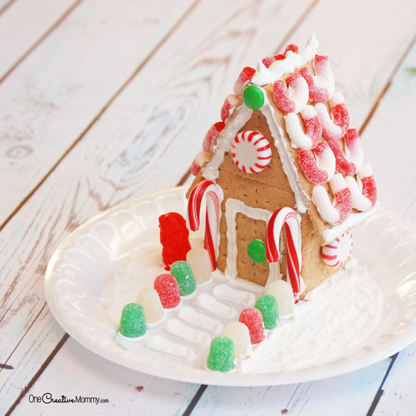 Easy Steps to Build a Gingerbread House with Graham Crackers ...