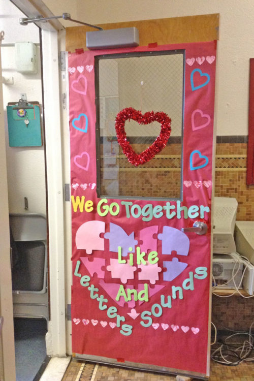 27 Creative Classroom Door Decorations For Valentine's Day 