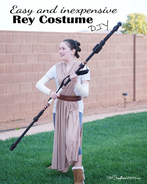 Get Ready For The Last Jedi With This Easy Rey Costume Idea Onecreativemommy Com