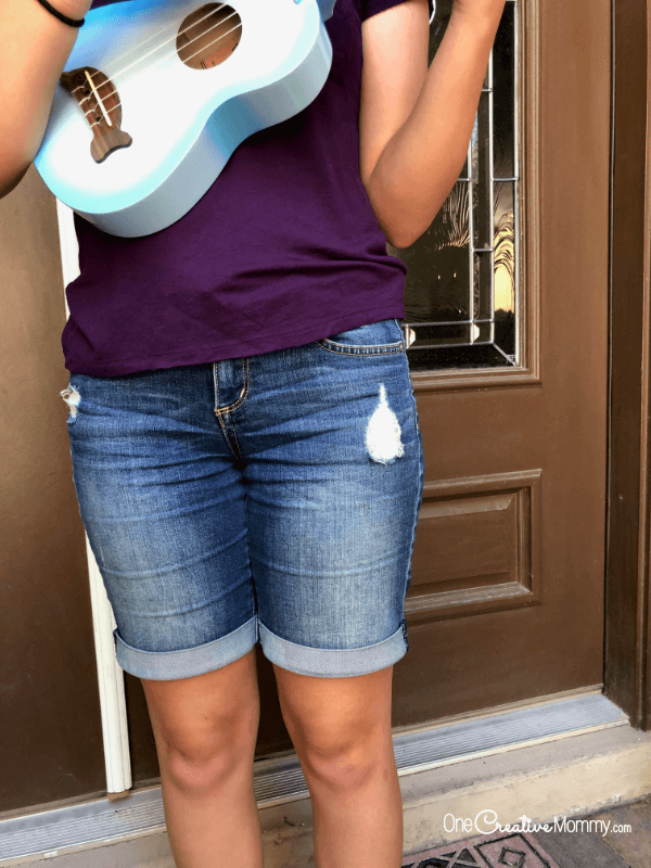 Are your distressed jeans falling apart? Keep wearing them with this easy patch idea. {OneCreativeMommy.com} #distresseddenim #sewingtips #diy